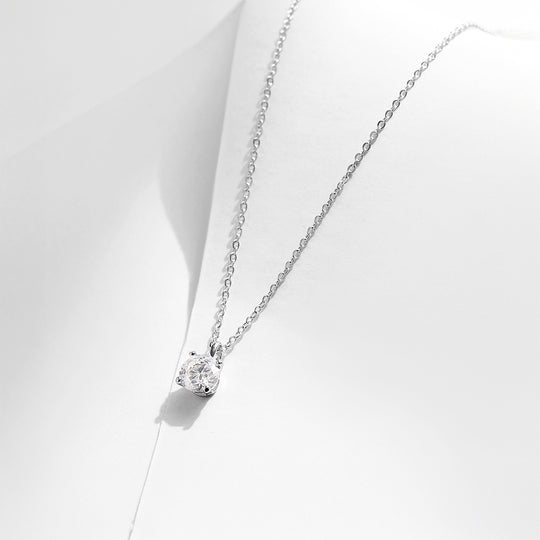 Prm2010: The 1 Carat Moissanite Solitaire Signature Necklace