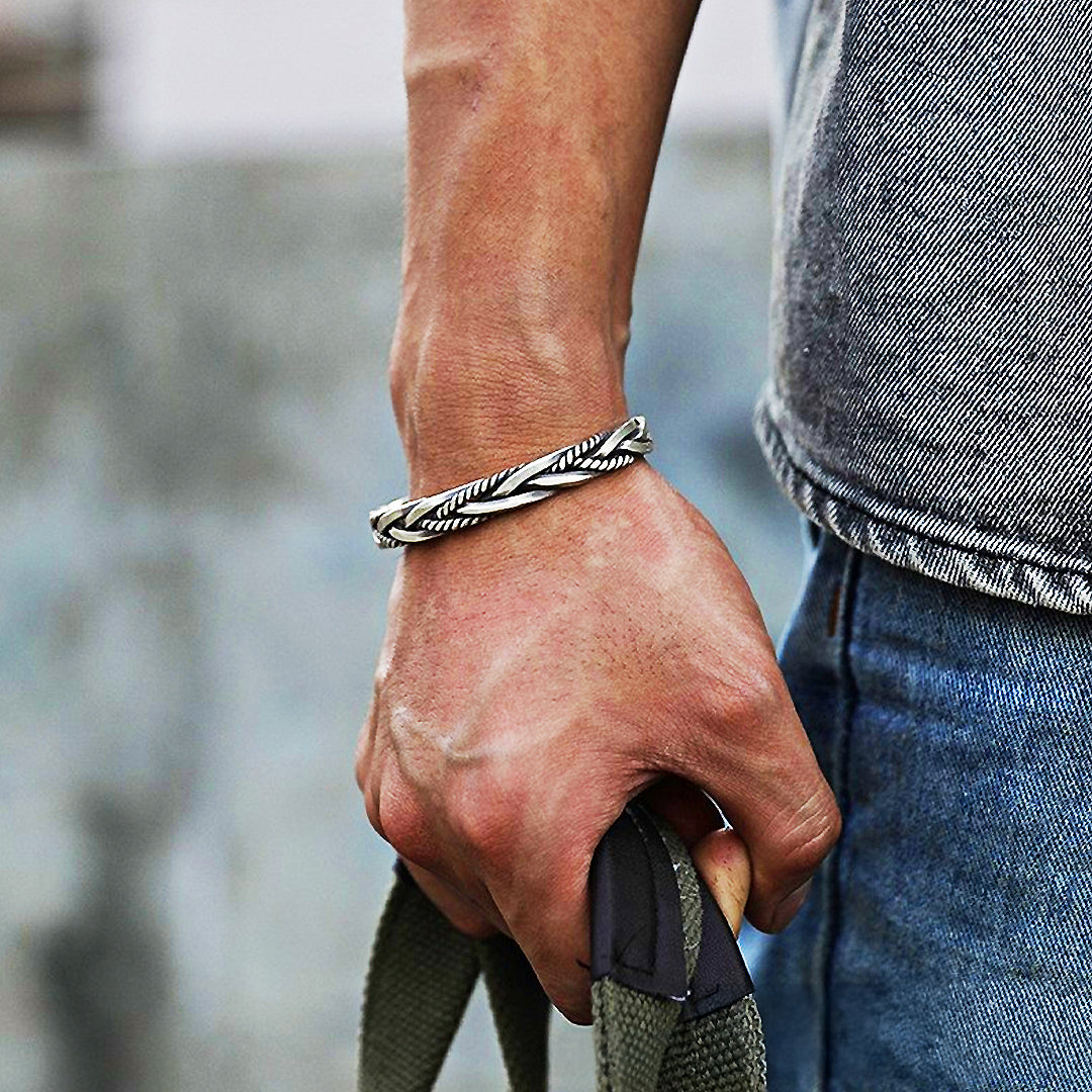 🎁 Steelwave Man Cuff (100% off)