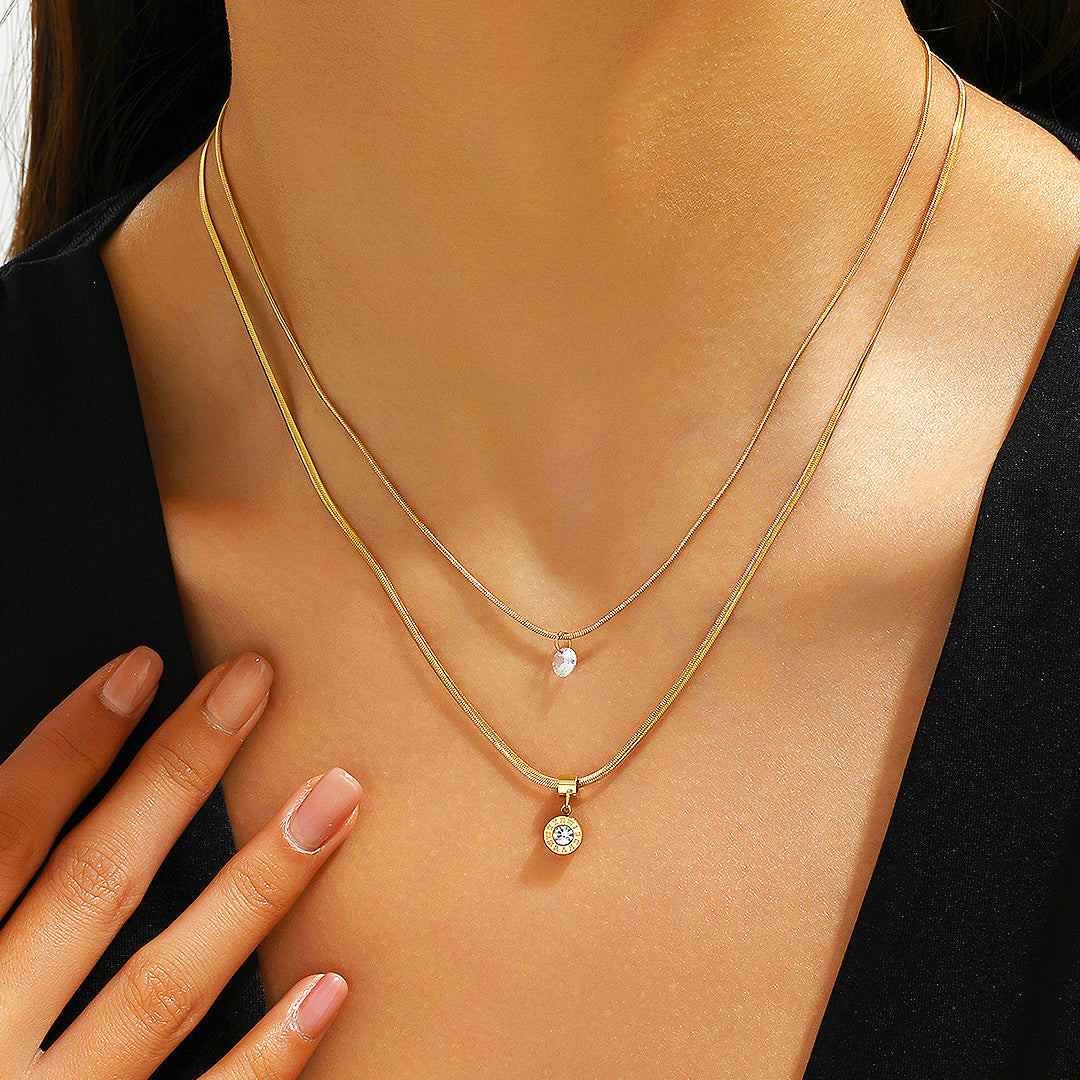 Mastering the Art of How to Layer Jewelry for a Chic Look