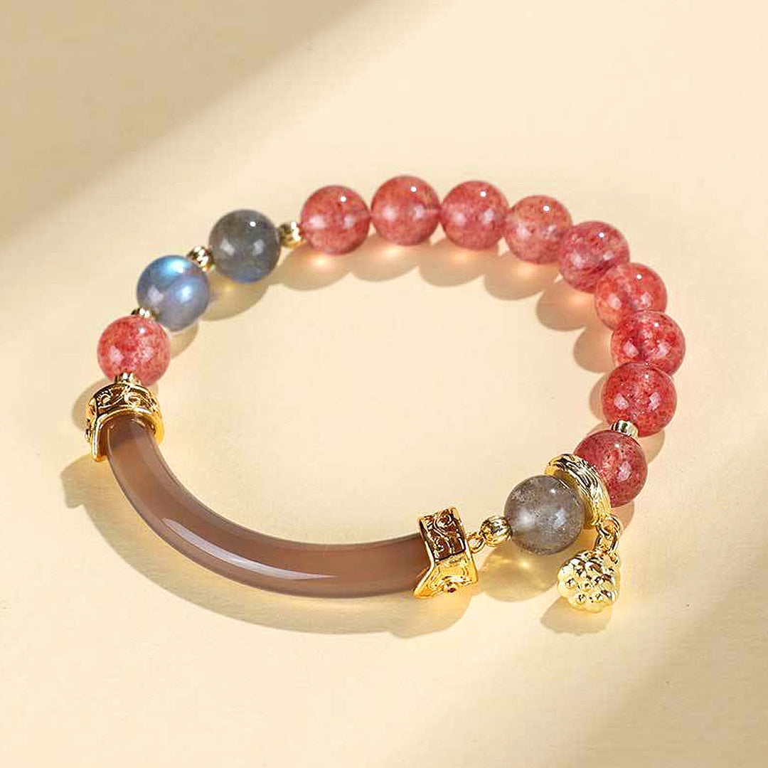 C152 - Strawberry Crystal and Gray Moonlight