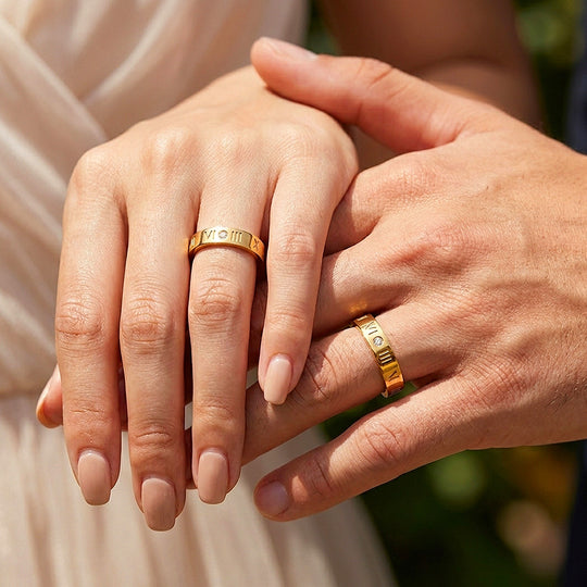 Heartstrings | High-Polished Roman Numeral Engraved Flat Wedding Band