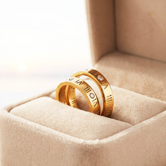 Heartstrings | High-Polished Roman Numeral Engraved Flat Wedding Band