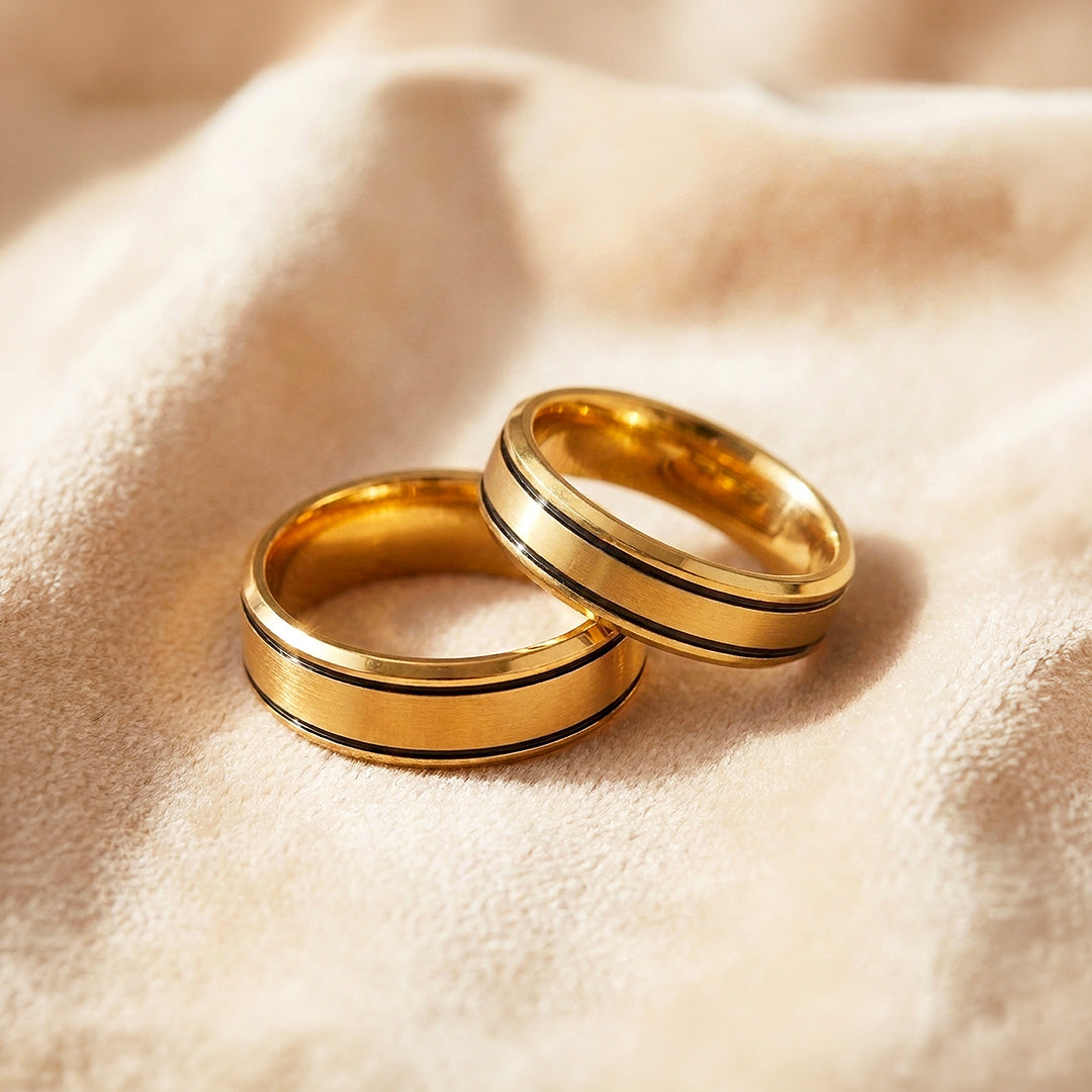 Hera | Brushed Center Dual Black Grooves Bevelled Flat Wedding Band