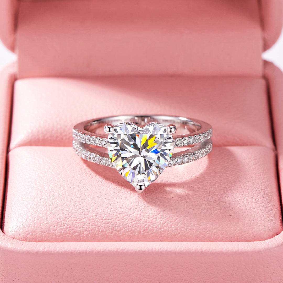 Heart-Cut Split Shank Ring | Women&