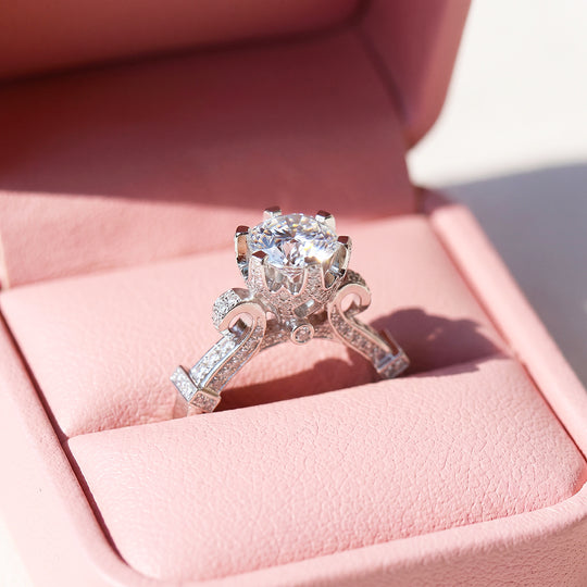 Six-Prong Scroll Gallery Engagement Ring | Luxe1907 - Low Stocks❗