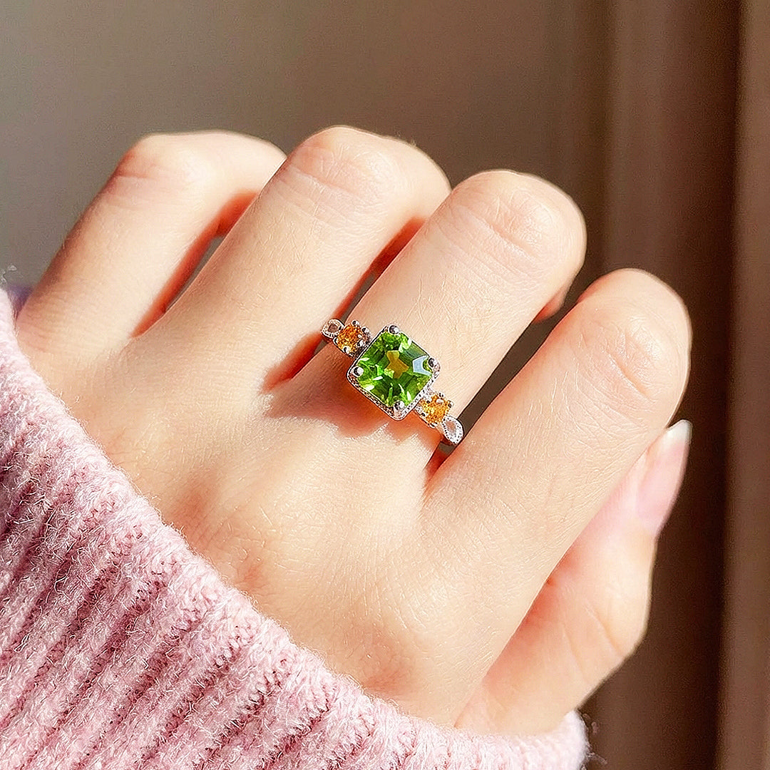 Square Cut Peridot Green Engagement Ring in White Gold | Luxe2043