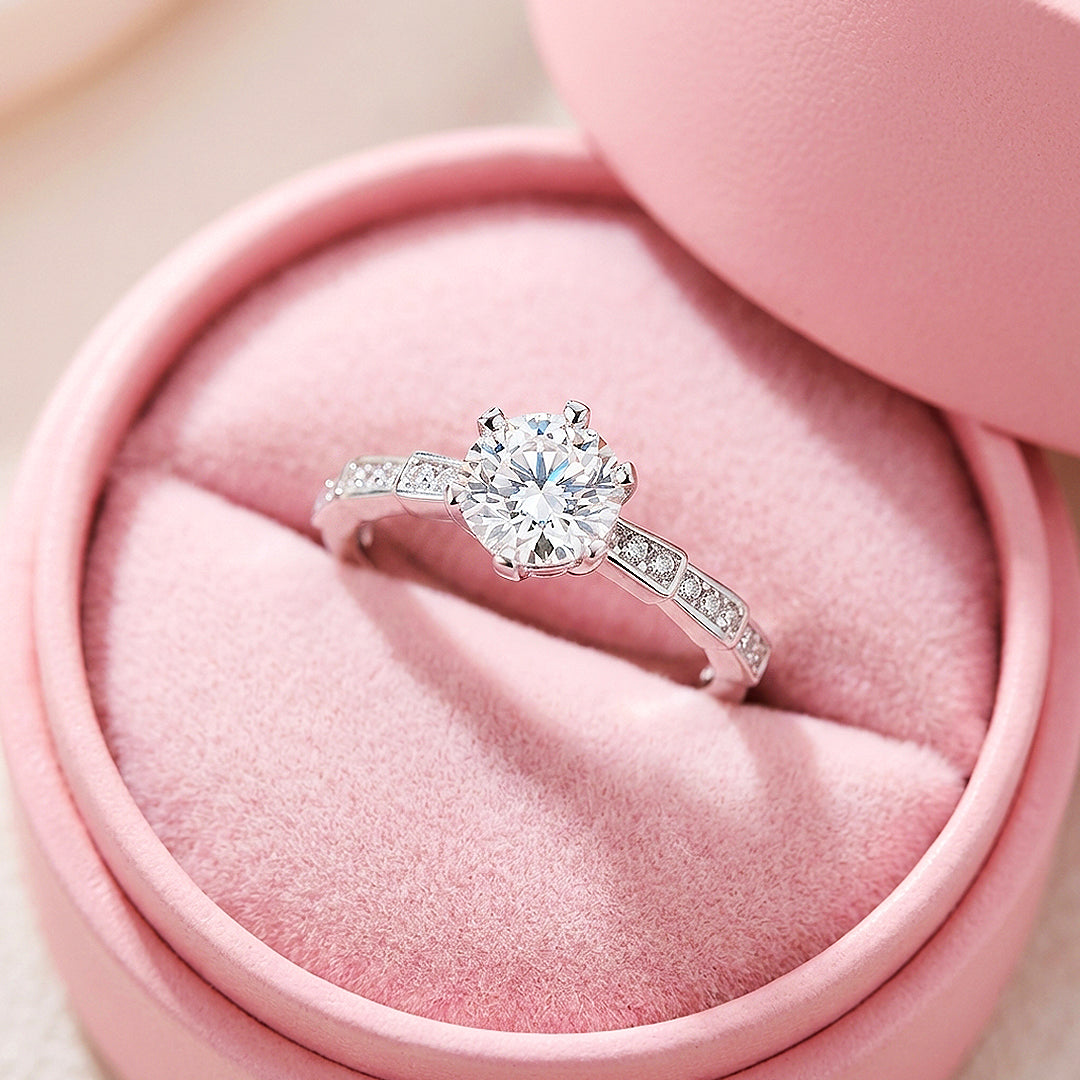 Round Cut Engagement Ring | Luxe2051 - Ring | Singapore Jewellery, Wedding Rings &amp; Gifts | Same Day Delivery | Tiara.com.sg