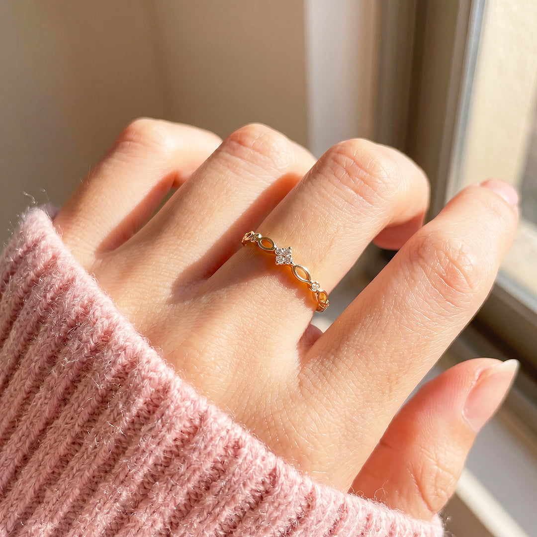 Floral Cluster &amp; Infinity Band Ring | Luxe2079