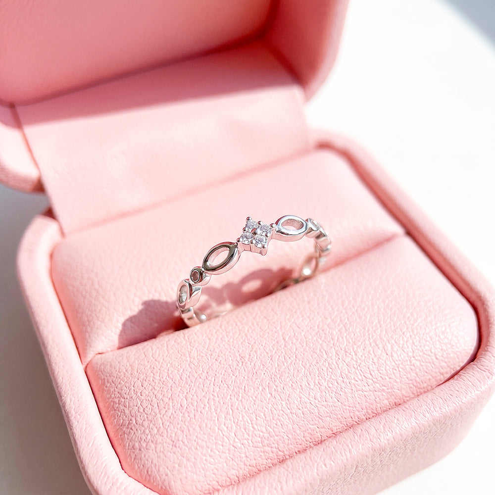Floral Cluster & Infinity Band Ring | Luxe2079