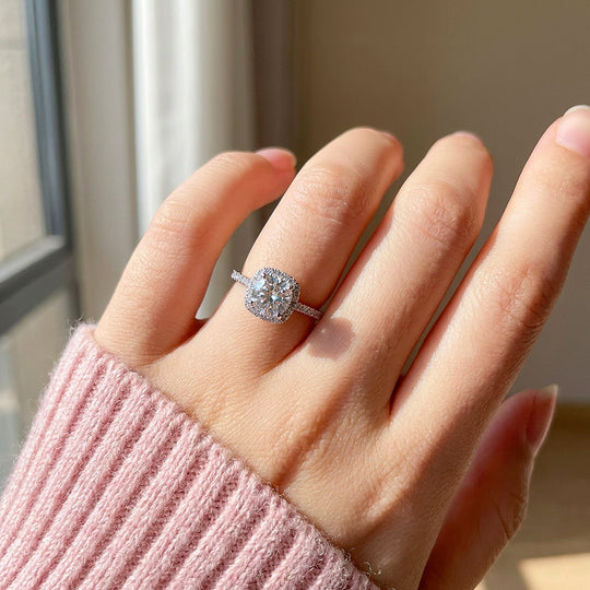 Round Cushion Halo Engagement Ring | Luxe2081