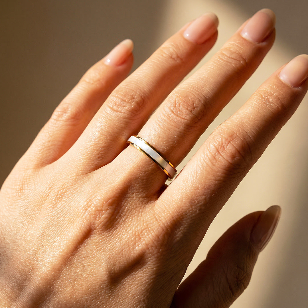 White Sea Shell Band Ring | Luxe2902
