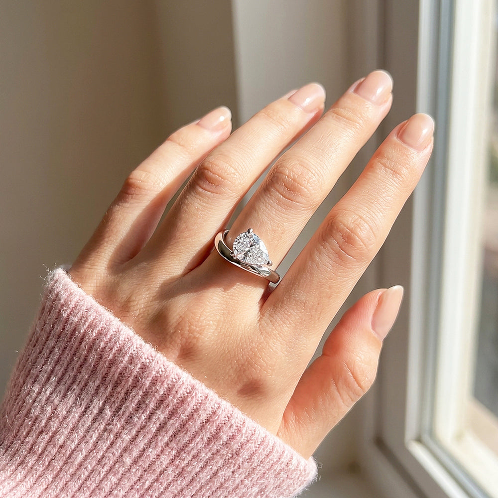 Pear Solitaire Curved Wave Band | Women's Ring | Luxe2114