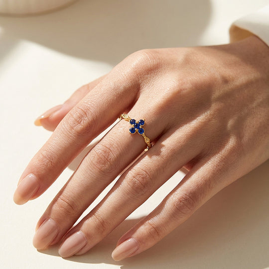 Sapphire-Blue Floral Cluster Marquise Band | Women&