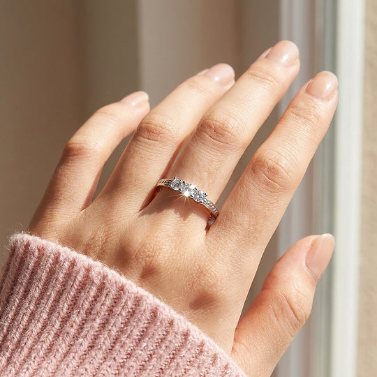 Three-Stone Round Pavé Accent Band | Women&
