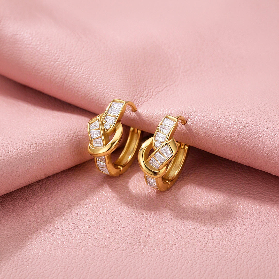 Baguette Interlocking Huggie Hoop Earrings | Luxe3769
