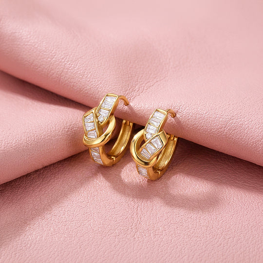 Baguette Interlocking Huggie Hoop Earrings | Luxe3769
