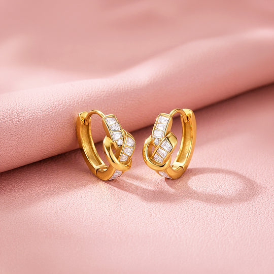 Baguette Interlocking Huggie Hoop Earrings | Luxe3769