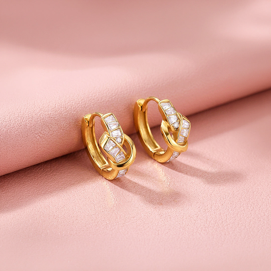 Baguette Interlocking Huggie Hoop Earrings | Luxe3769