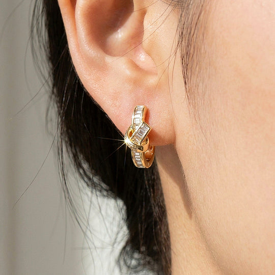Baguette Interlocking Huggie Hoop Earrings | Luxe3769