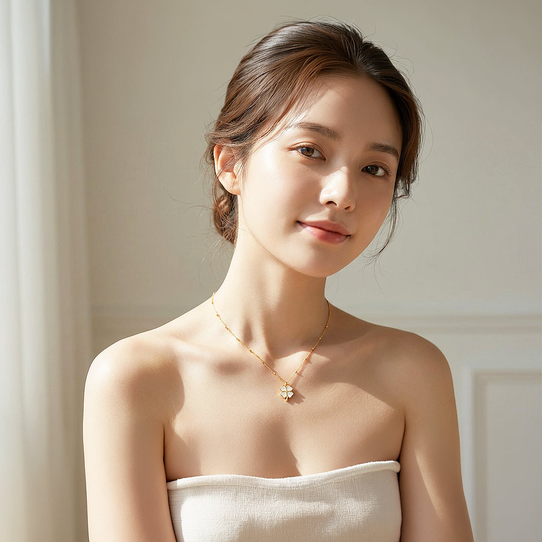 Four-Leaf Clover Pendant Necklace | Gold | Luxe4461 - Luxe Necklace | Singapore Jewellery, Wedding Rings &amp; Gifts | Same Day Delivery | Tiara.com.sg