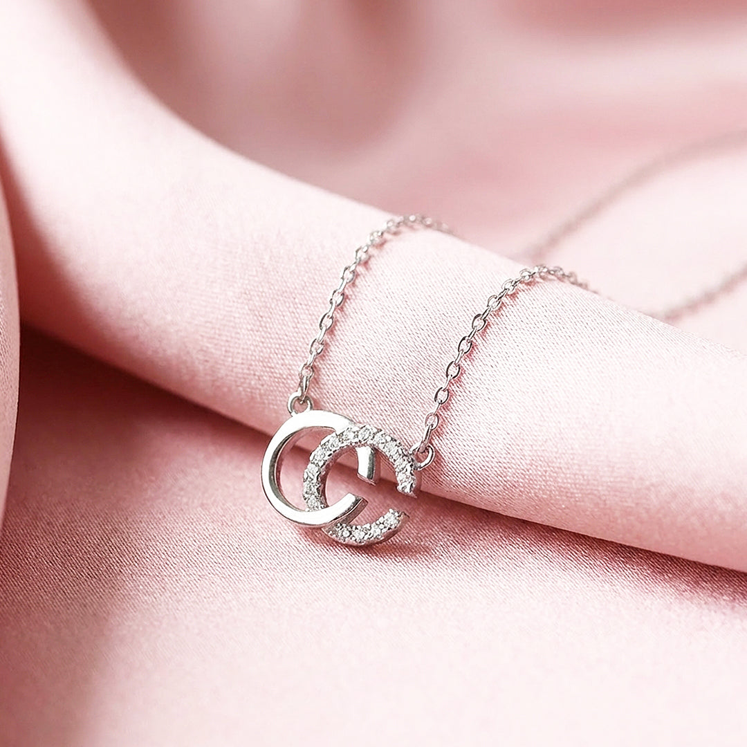 Interlocking Double Circle Pendant Necklace | Silver | Luxe4487
