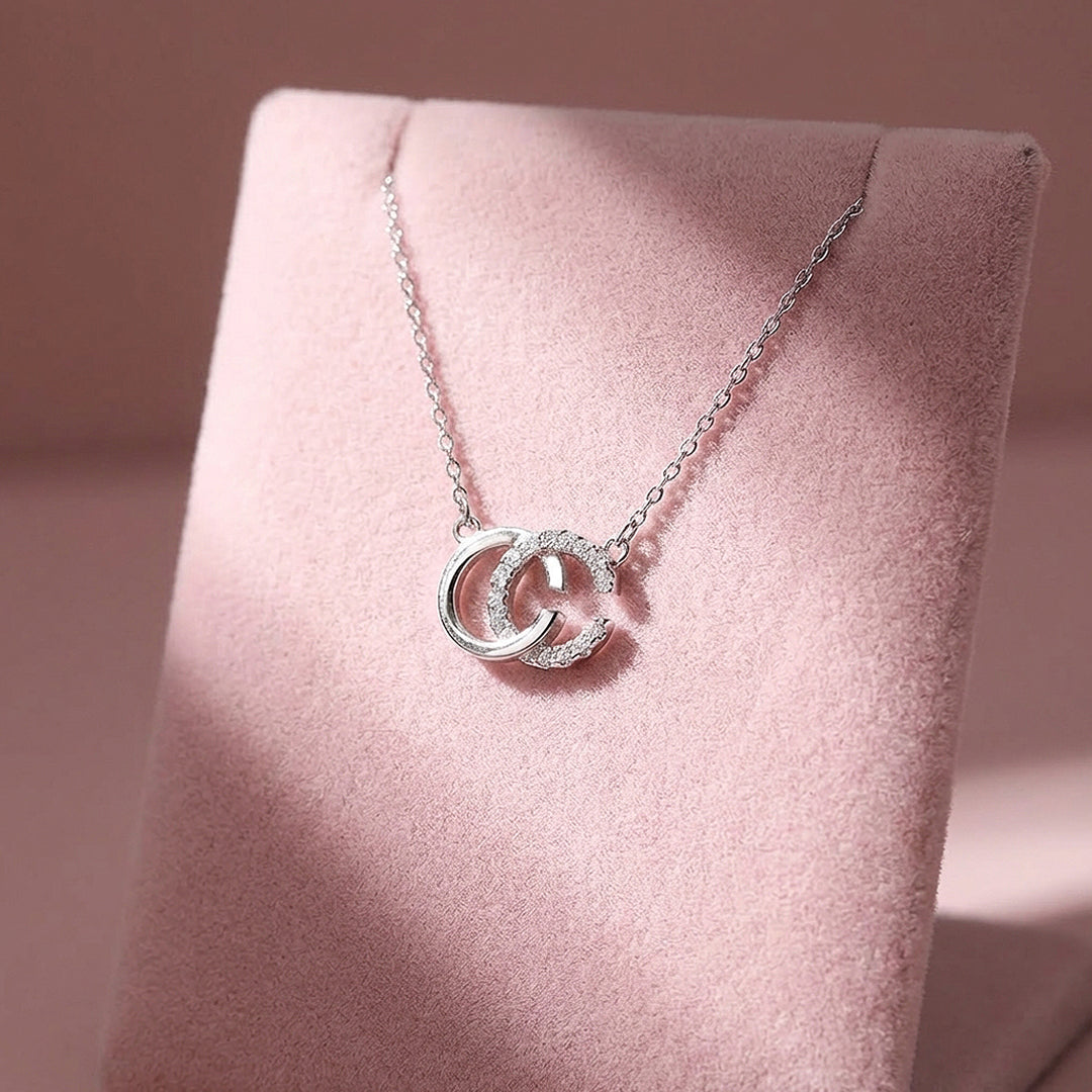 Interlocking Double Circle Pendant Necklace | Silver | Luxe4487