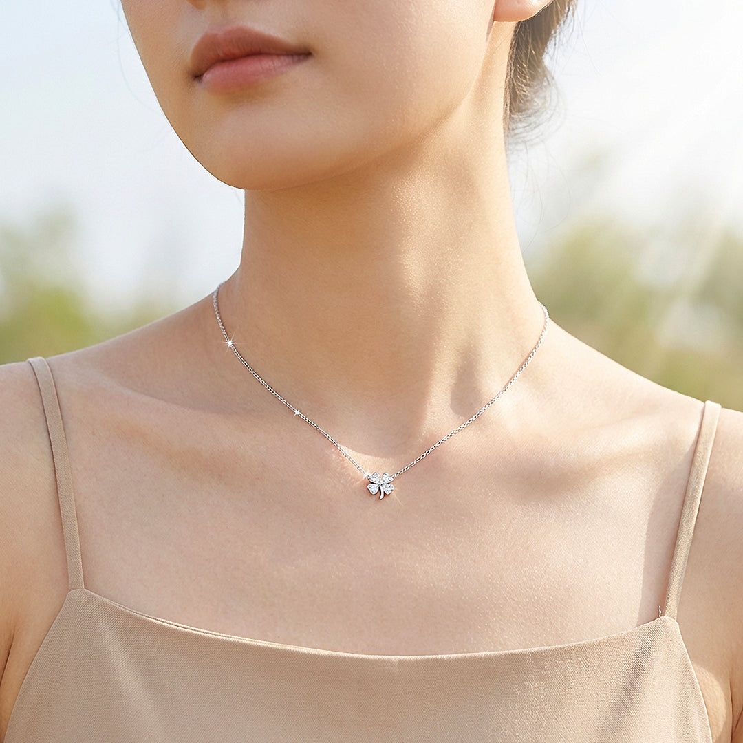 Four Leaf Clover Pendant Necklace | Silver | Luxe4489