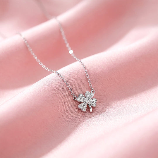 Four Leaf Clover Pendant Necklace | Silver | Luxe4489