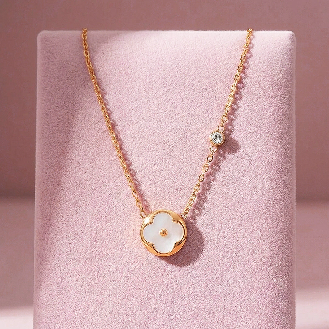 Clover Mother of Pearl Pendant Necklace | Gold | Luxe4498 - Luxe Necklace | Singapore Jewellery, Wedding Rings &amp; Gifts | Same Day Delivery | Tiara.com.sg