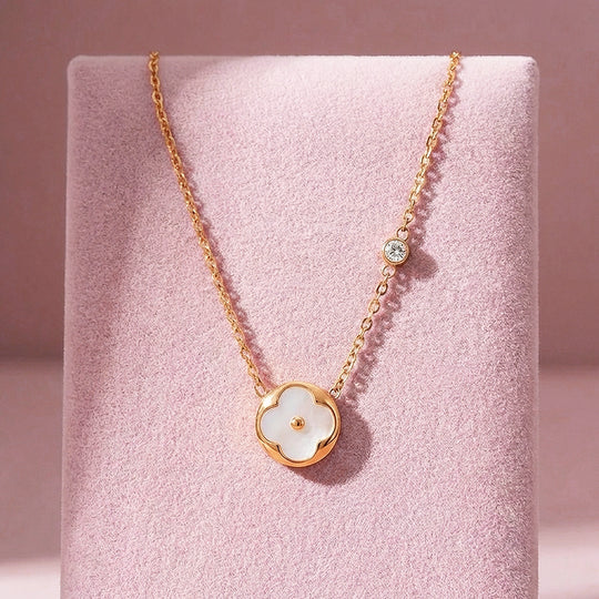 Clover Mother of Pearl Pendant Necklace | Gold | Luxe4498 - Luxe Necklace | Singapore Jewellery, Wedding Rings &amp; Gifts | Same Day Delivery | Tiara.com.sg