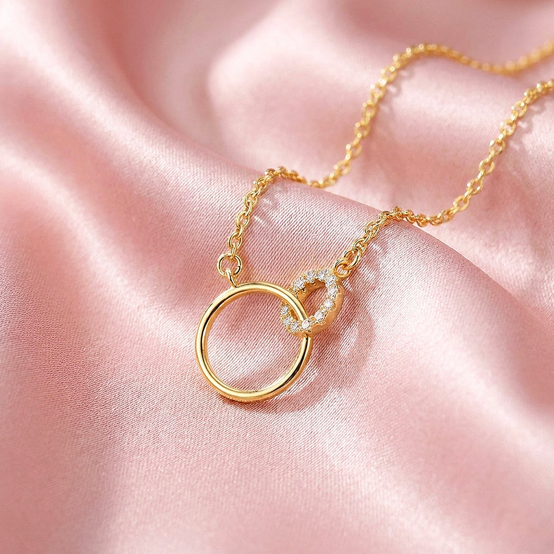 Interlocking Double Circle Pendant Necklace | Luxe4523