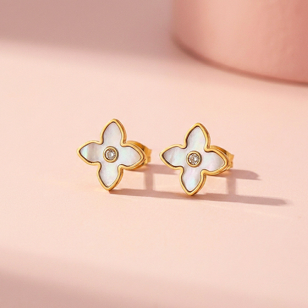 Clover Necklace &amp; Earrings Set | Luxe4532