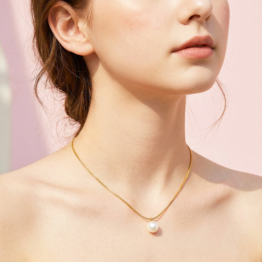 Solitaire Pearl Drop Necklace | Luxe4564