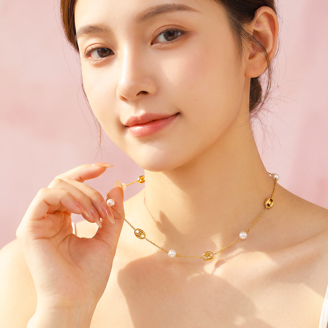 Pearl &amp; Gold Barrel Station Necklace | Luxe4577