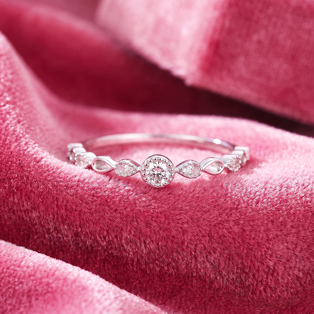 Vintage Milgrain Station Ring | Women&