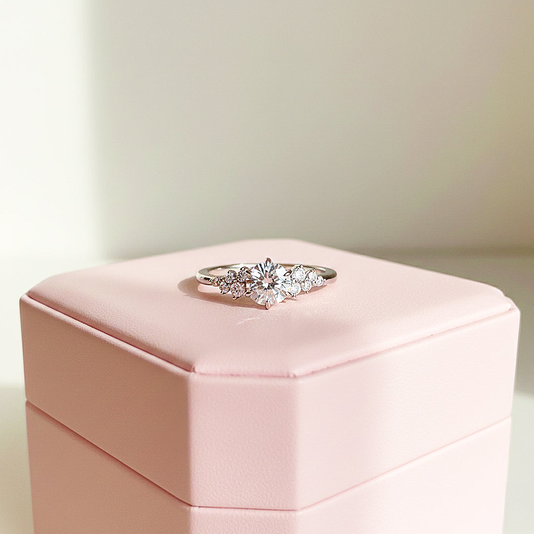Luxe5129 - Rings | Singapore Jewellery, Wedding Rings &amp; Gifts | Same Day Delivery | Tiara.com.sg