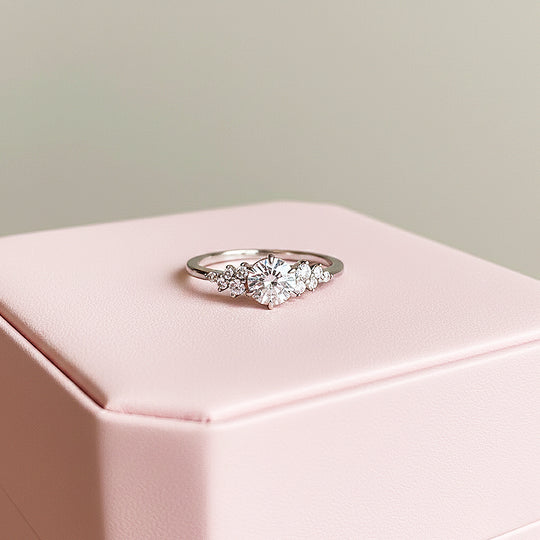 Luxe5129 - Rings | Singapore Jewellery, Wedding Rings &amp; Gifts | Same Day Delivery | Tiara.com.sg