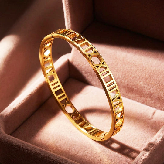 Roman Numeral Gold Bangle Bracelet | Luxe6262 - bangle | Singapore Jewellery, Wedding Rings &amp; Gifts | Same Day Delivery | Tiara.com.sg
