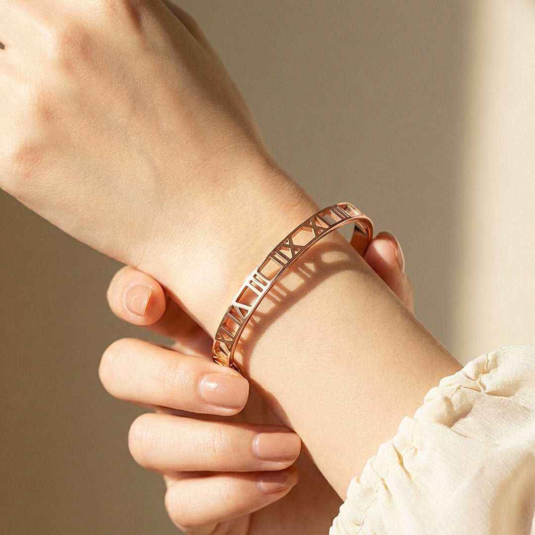 Roman Numeral Gold Bangle Bracelet | Luxe6262 - bangle | Singapore Jewellery, Wedding Rings &amp; Gifts | Same Day Delivery | Tiara.com.sg