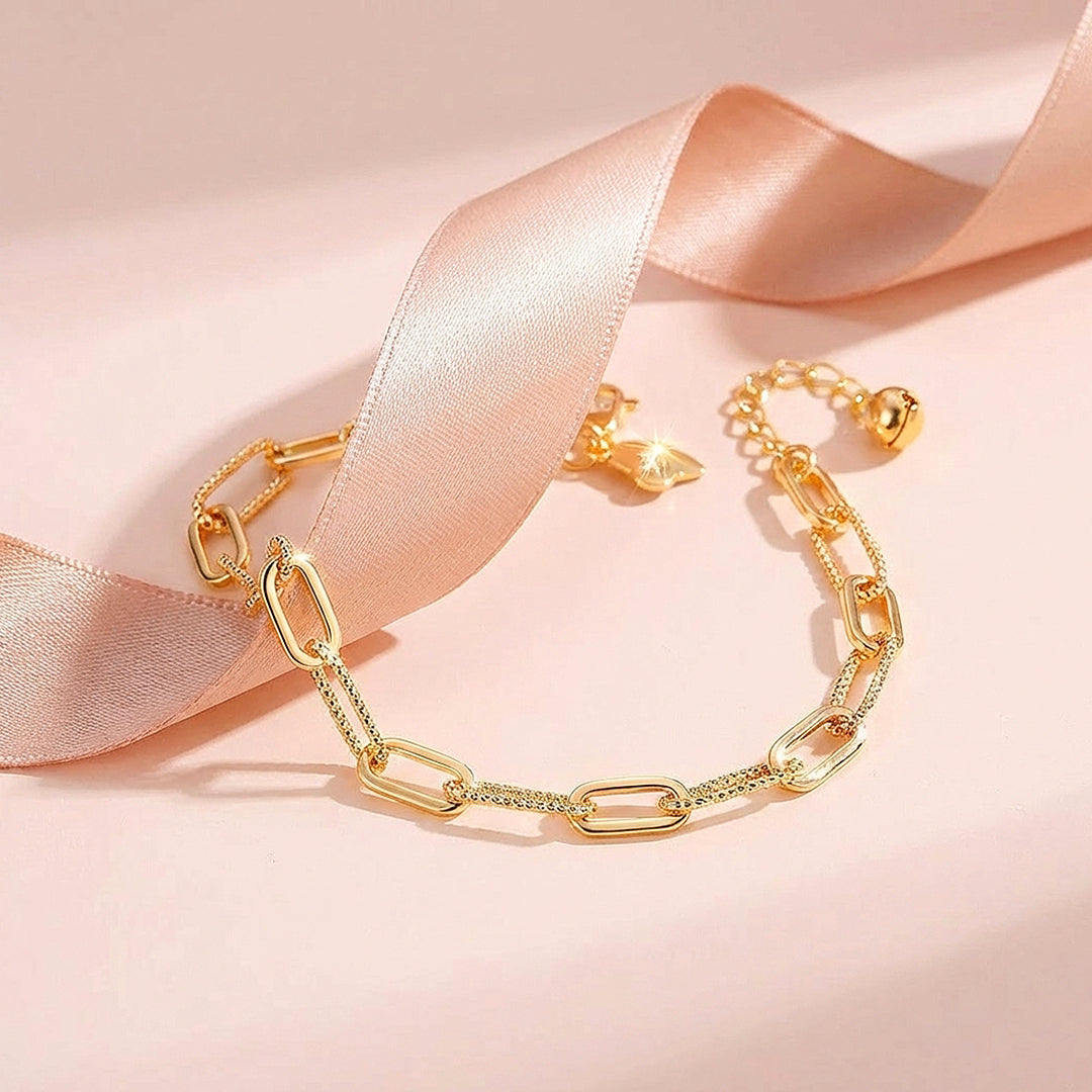 Paperclip Link Gold Bracelet | Luxe6507