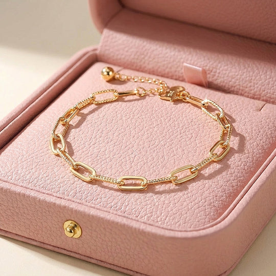 Paperclip Link Gold Bracelet | Luxe6507