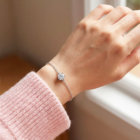 Solitaire Diamond Simulant Silver Bracelet | Luxe6510