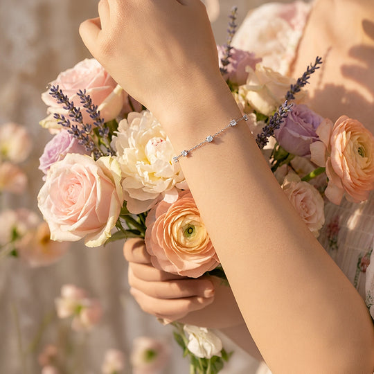 Minimalist Five-Stone Station Bracelet | Luxe6539 - bangle | Singapore Jewellery, Wedding Rings &amp; Gifts | Same Day Delivery | Tiara.com.sg