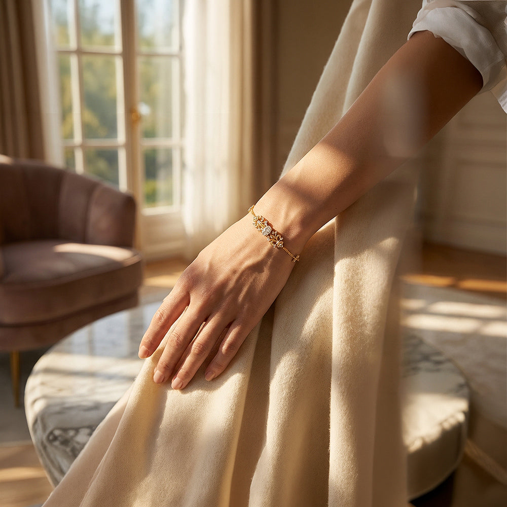 Vintage Fleur-de-Lis Statement Bracelet | 18K Gold | Luxe6540 - bangle | Singapore Jewellery, Wedding Rings & Gifts | Same Day Delivery | Tiara.com.sg