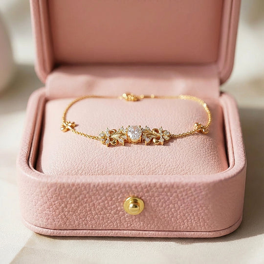 Vintage Fleur-de-Lis Statement Bracelet | 18K Gold | Luxe6540