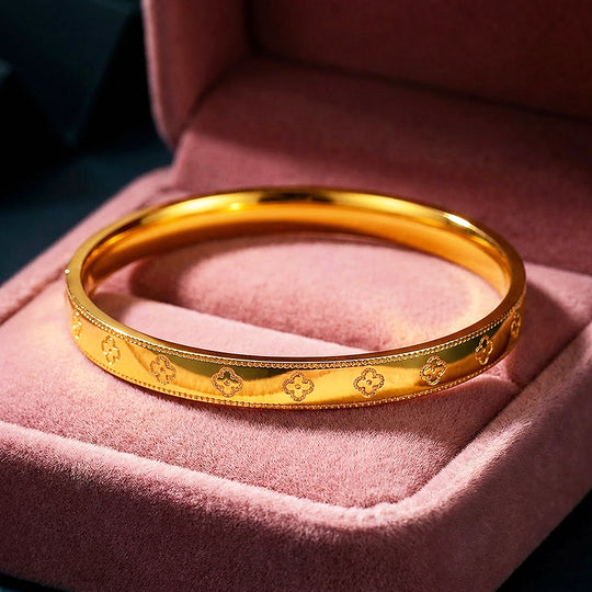 Clover Motif Gold Bangle Bracelet | Luxe6547 - bangle | Singapore Jewellery, Wedding Rings &amp; Gifts | Same Day Delivery | Tiara.com.sg