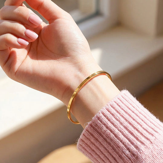 Slim High-Polish Gold Bangle | Luxe6559 - bangle | Singapore Jewellery, Wedding Rings &amp; Gifts | Same Day Delivery | Tiara.com.sg