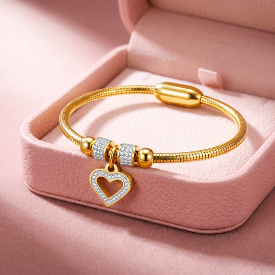 Diamond Simulant Heart Charm Bangle | Luxe6695