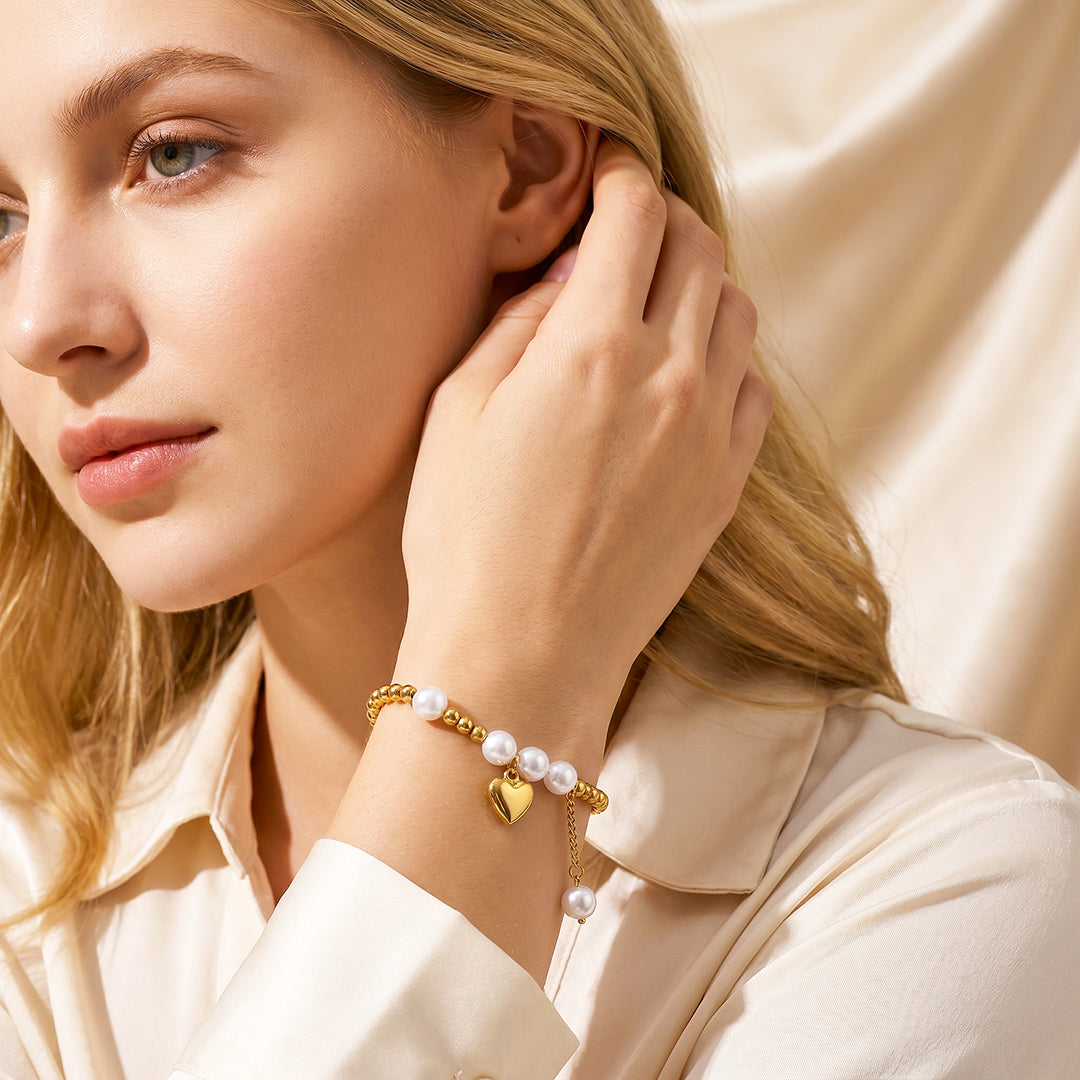 Pearls &amp; Gold Beads Heart Charm Bracelet | Luxe6718