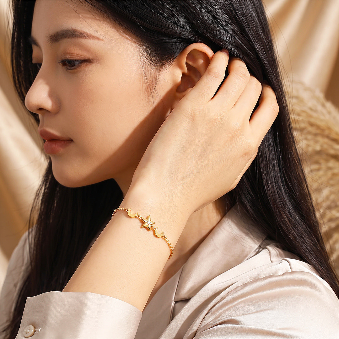 Star &amp; Moon Charm Bracelet | Women&